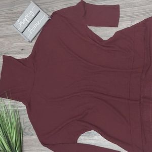 ➡️BRAND NEW BURGUNDI TURTLENECK SWEATER; SIZE XL 95% POLYESTER 5%SPANDEX♥️